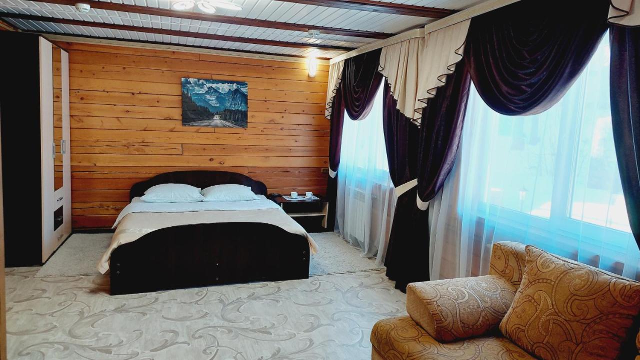 Severnie Sklony Guest House Baykalsk Dış mekan fotoğraf