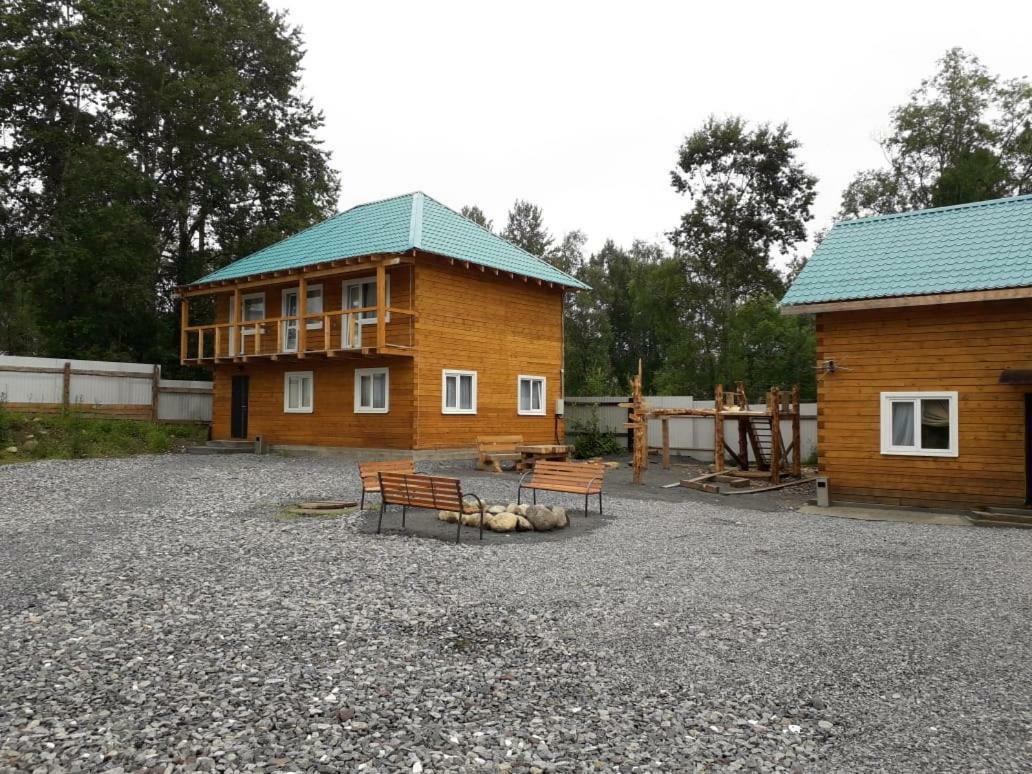 Severnie Sklony Guest House Baykalsk Dış mekan fotoğraf